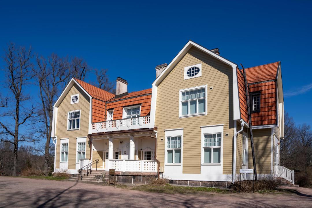 Håkansbölen kartanomuseon julkisivu 2026.